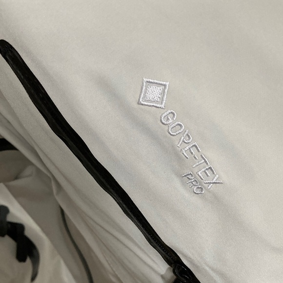 Arc'teryx Light Gray Hooded Jacket - Picture 3 of 4